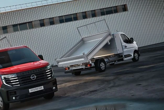 Tilts to 45° for quicker and easier unloading